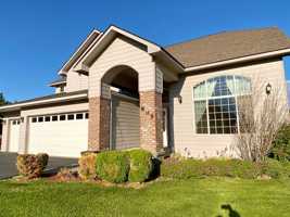 featured image of 805 Majesty Heights Dr