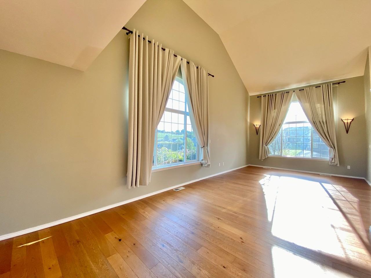 805 Majesty Heights Dr - Photo 6 of 38