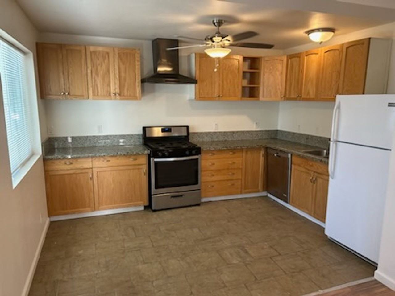 3768 Magnolia St - Photo 3 of 9