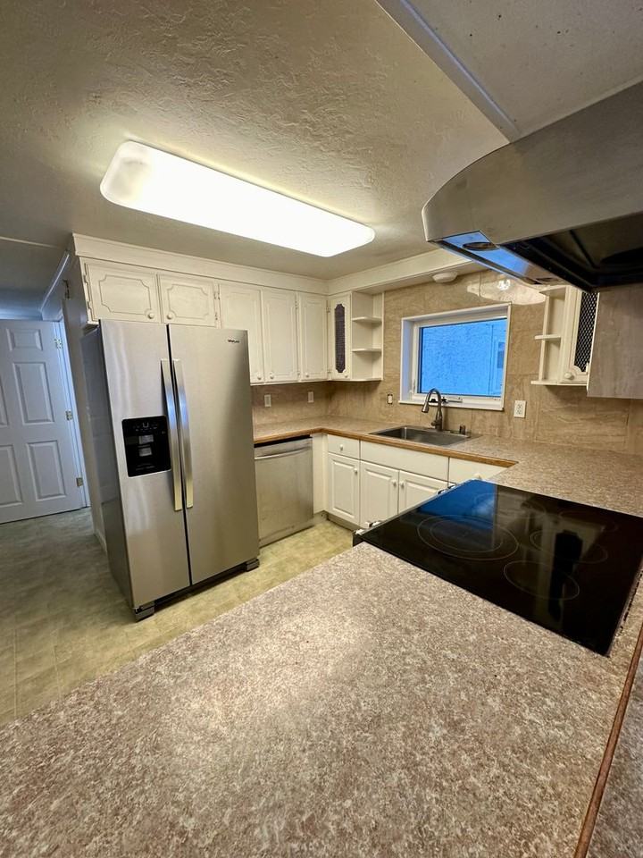 2131 Hilton Ave - Photo 6 of 21