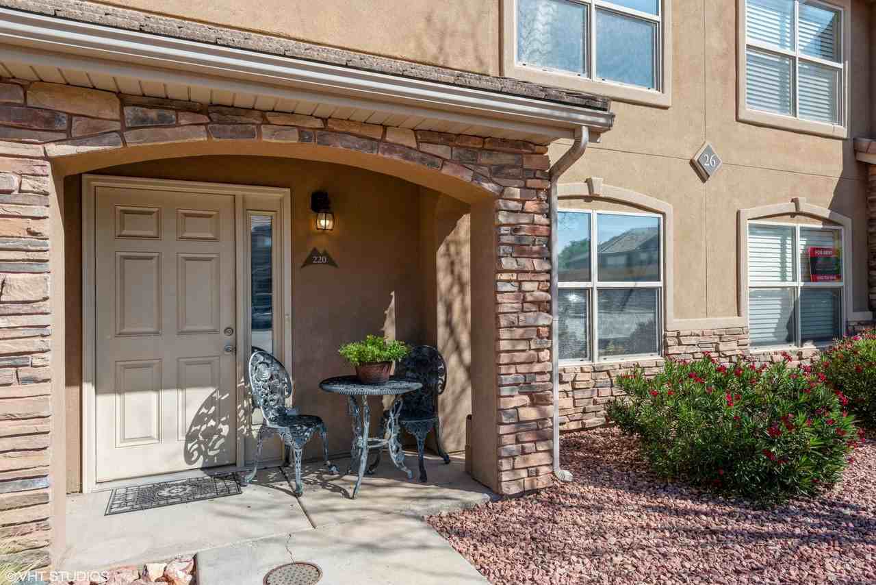 3155 S Hidden Valley Dr #220