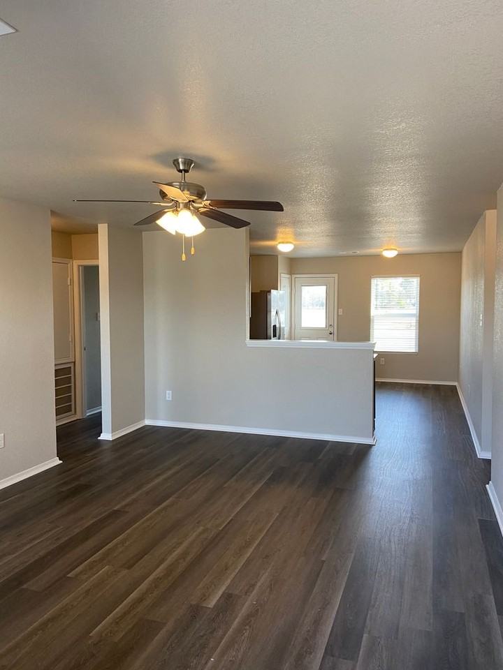 3820 Travers Ln - Photo 5 of 20