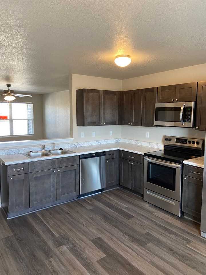 3820 Travers Ln - Photo 7 of 20