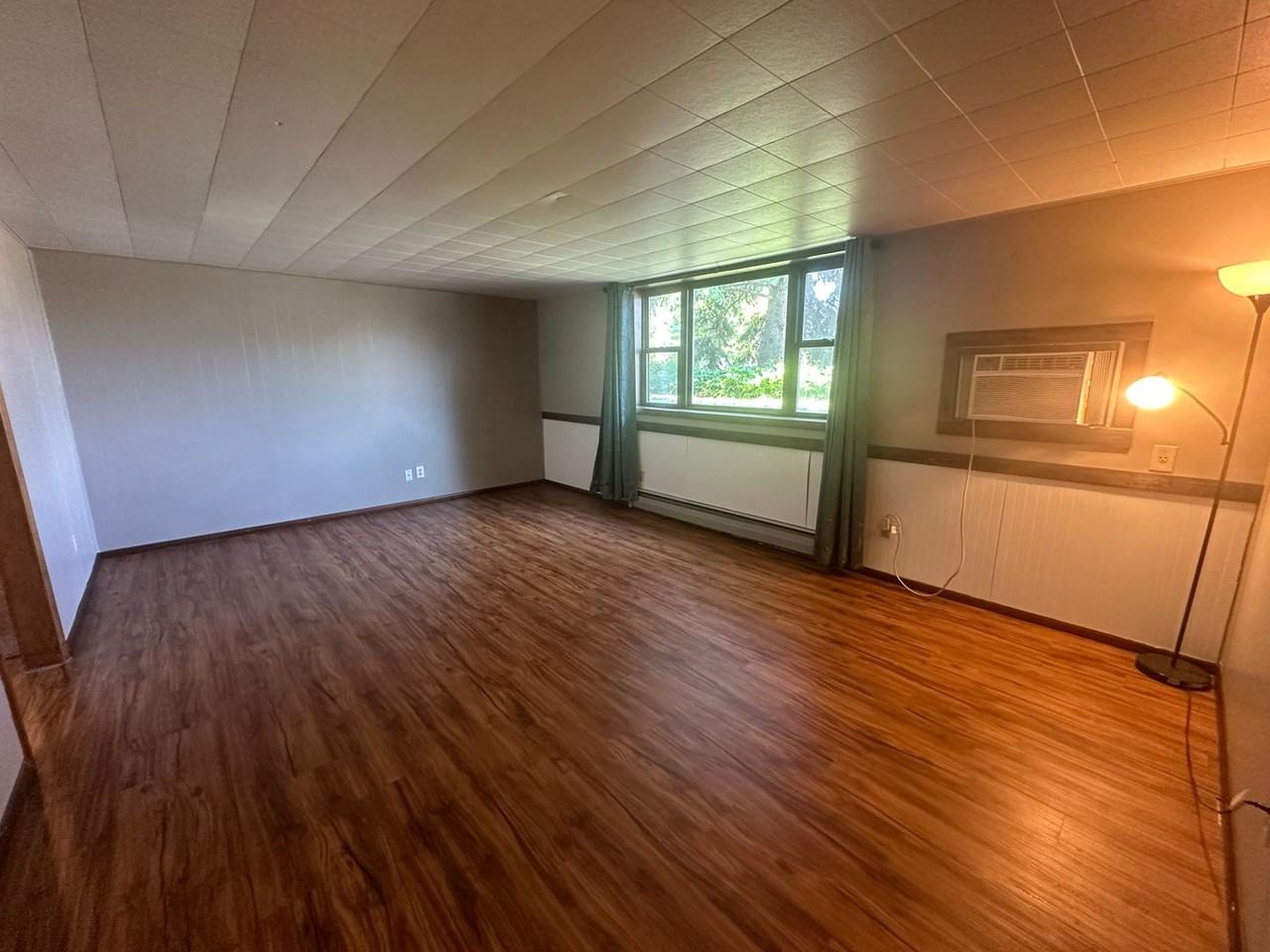 Twenty 7 Pacific - Photo 2 of 11