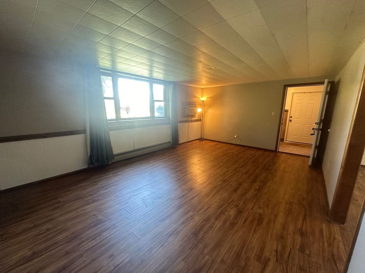 Twenty 7 Pacific - Photo 3 of 11