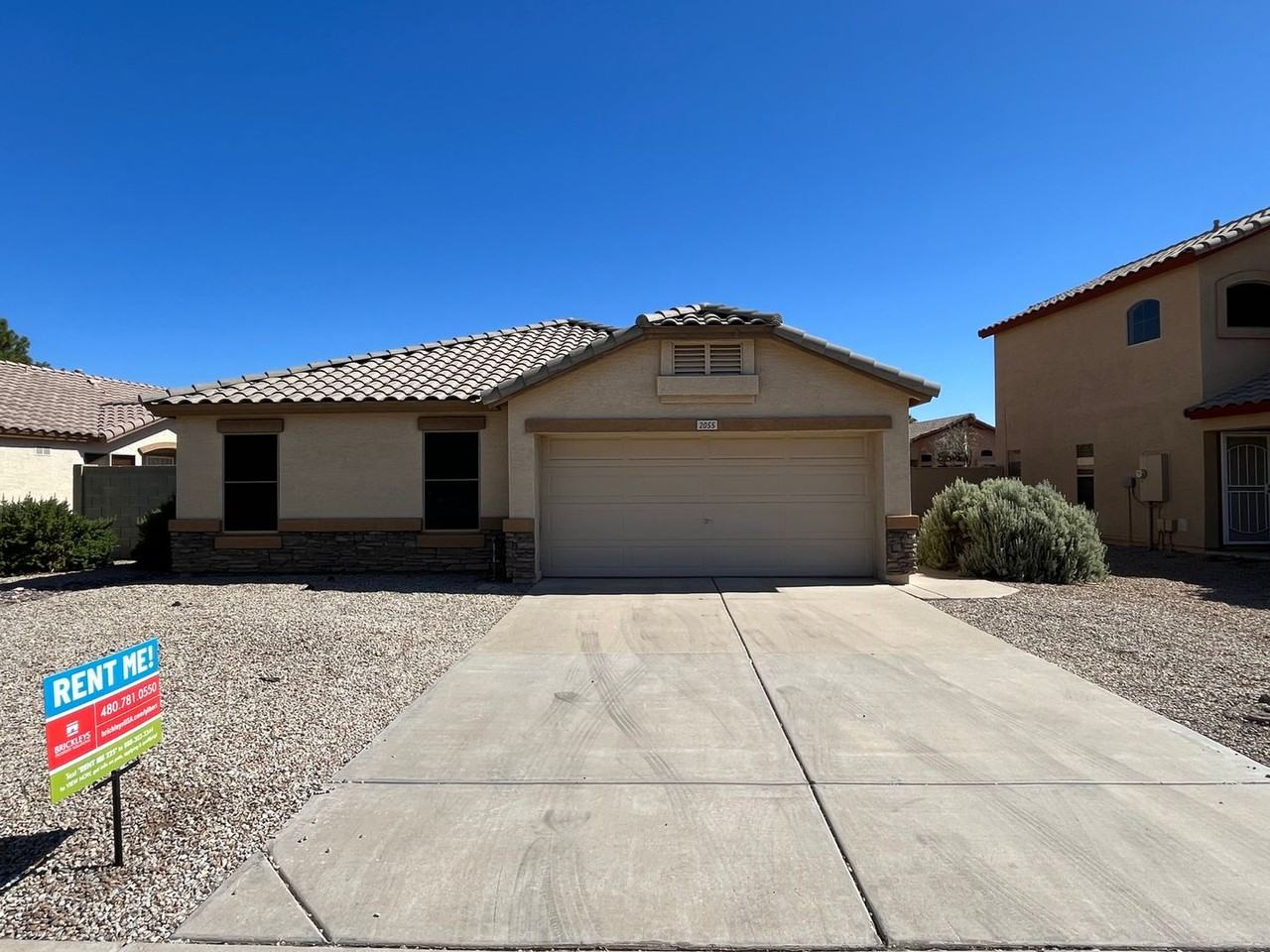 2055 S Voyager Dr - Photo 2 of 42