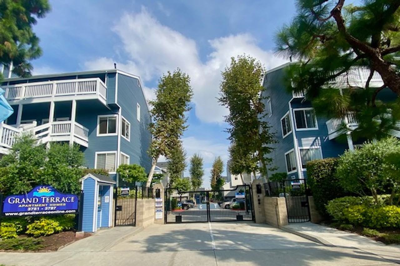 The Grand Terrace Apartments - Photo 2 of 36