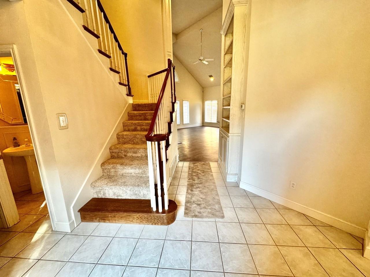 3813 77th St - Photo 3 of 30