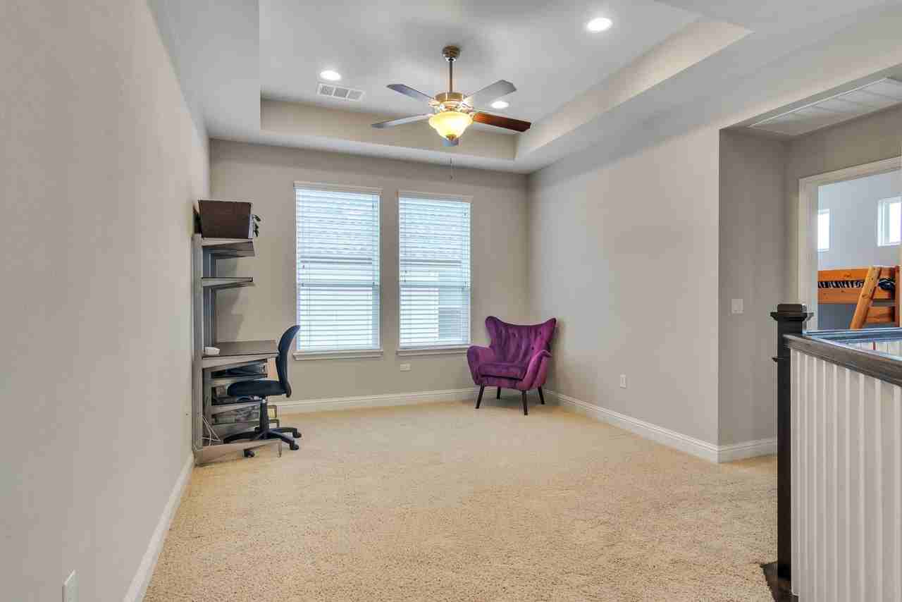7100 Trissino Dr - Photo 6 of 32