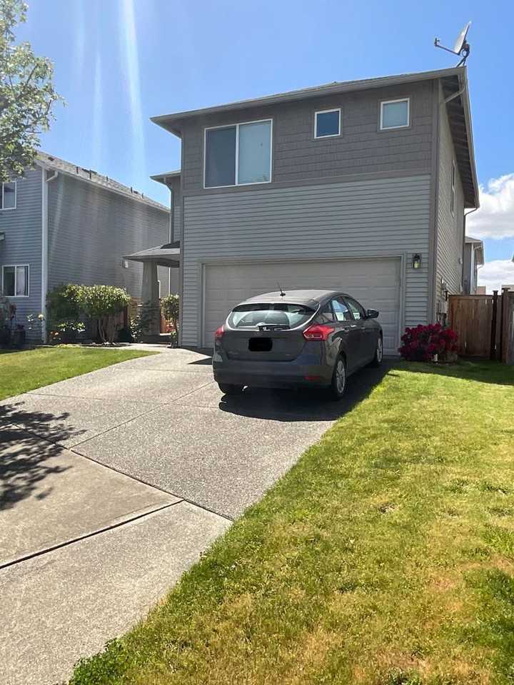 10037 Terra Ct Se - Photo 3 of 34