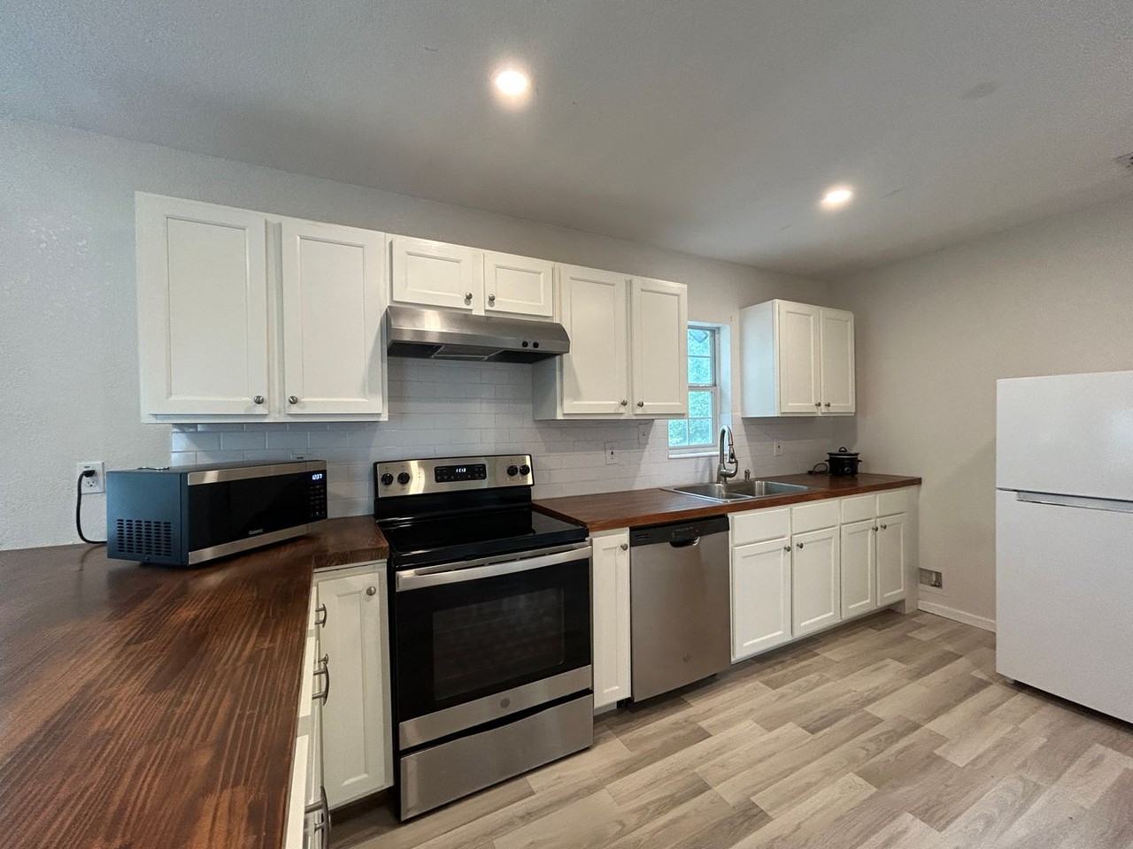 125 Magendie St - Photo 3 of 23