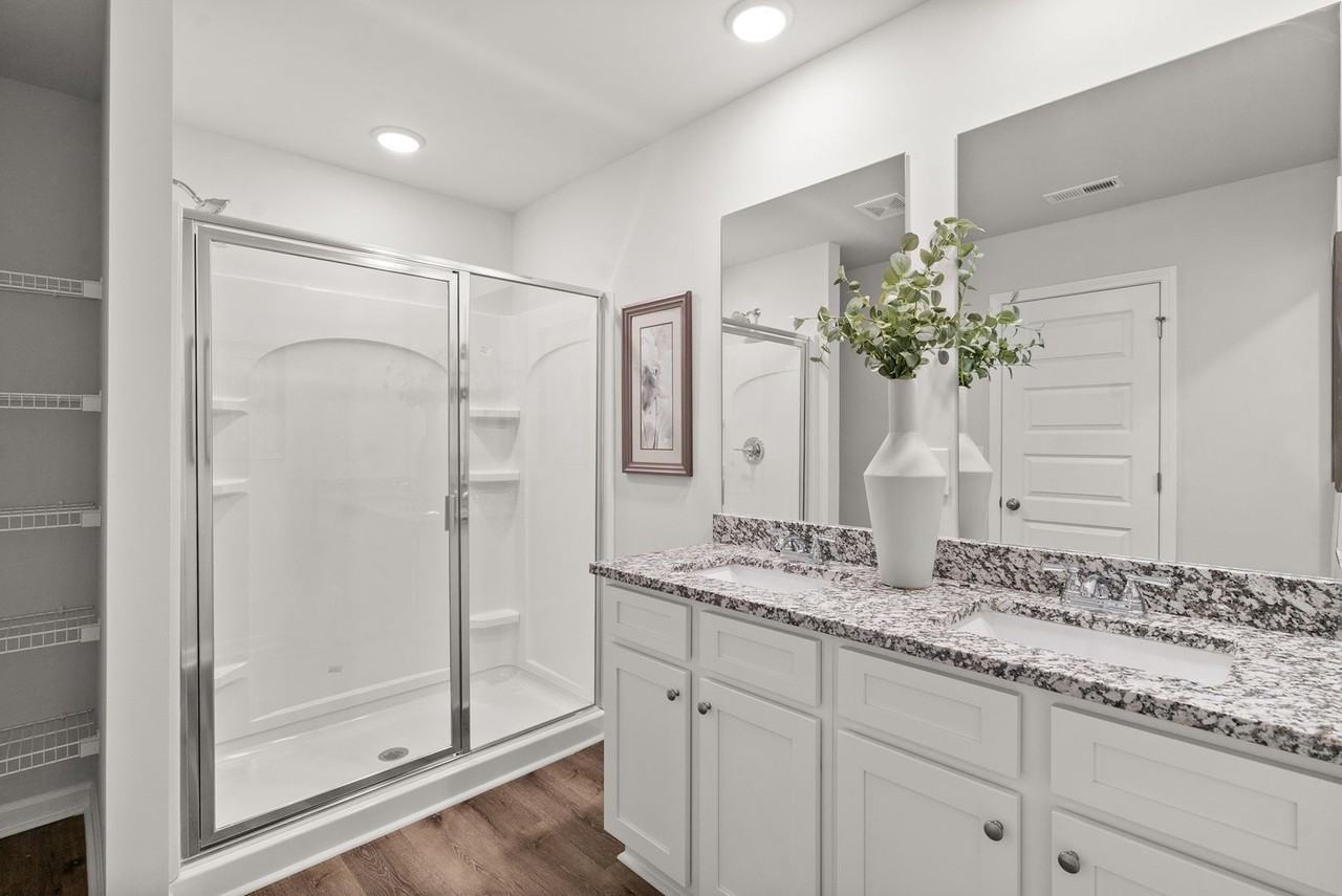 1015 Hayden St Nw - Photo 4 of 38