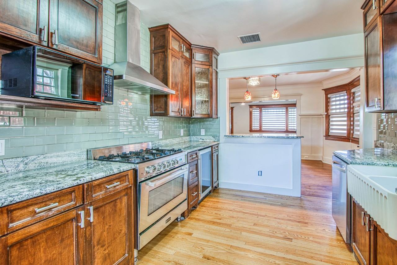 2909 Copper Ave - Photo 3 of 50