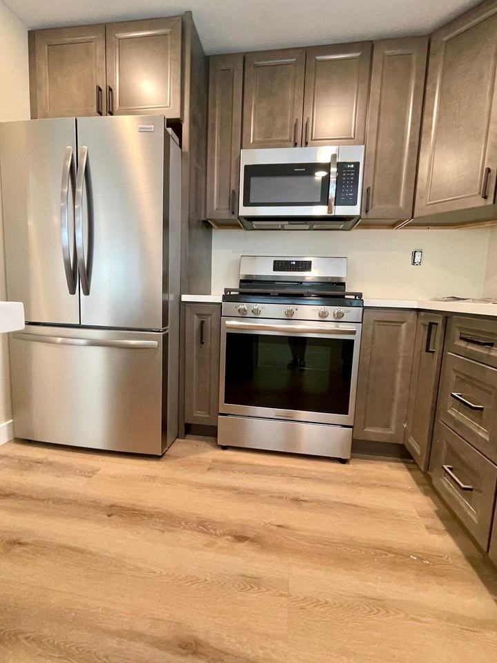 8862 Golf Dr - Photo 4 of 25