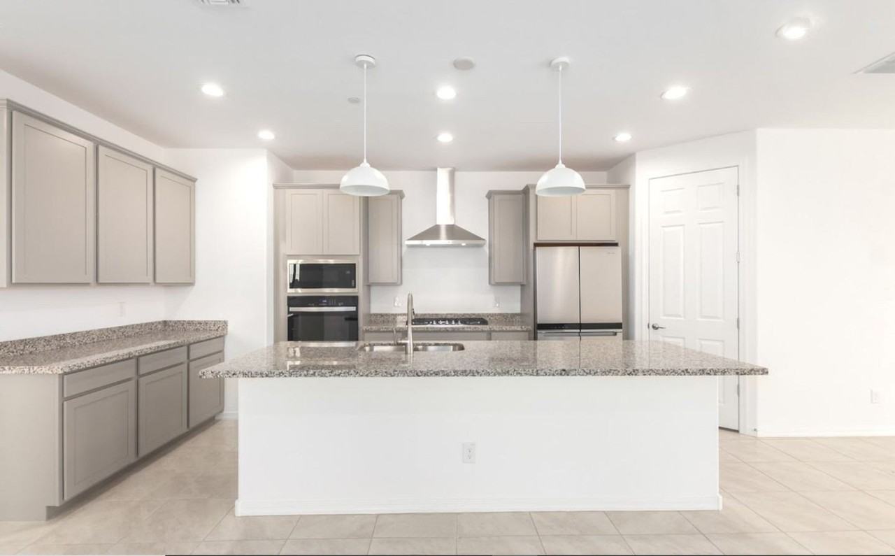 13573 W Shifting Sands Dr - Photo 3 of 35