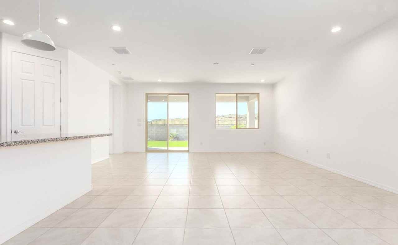 13573 W Shifting Sands Dr - Photo 7 of 35