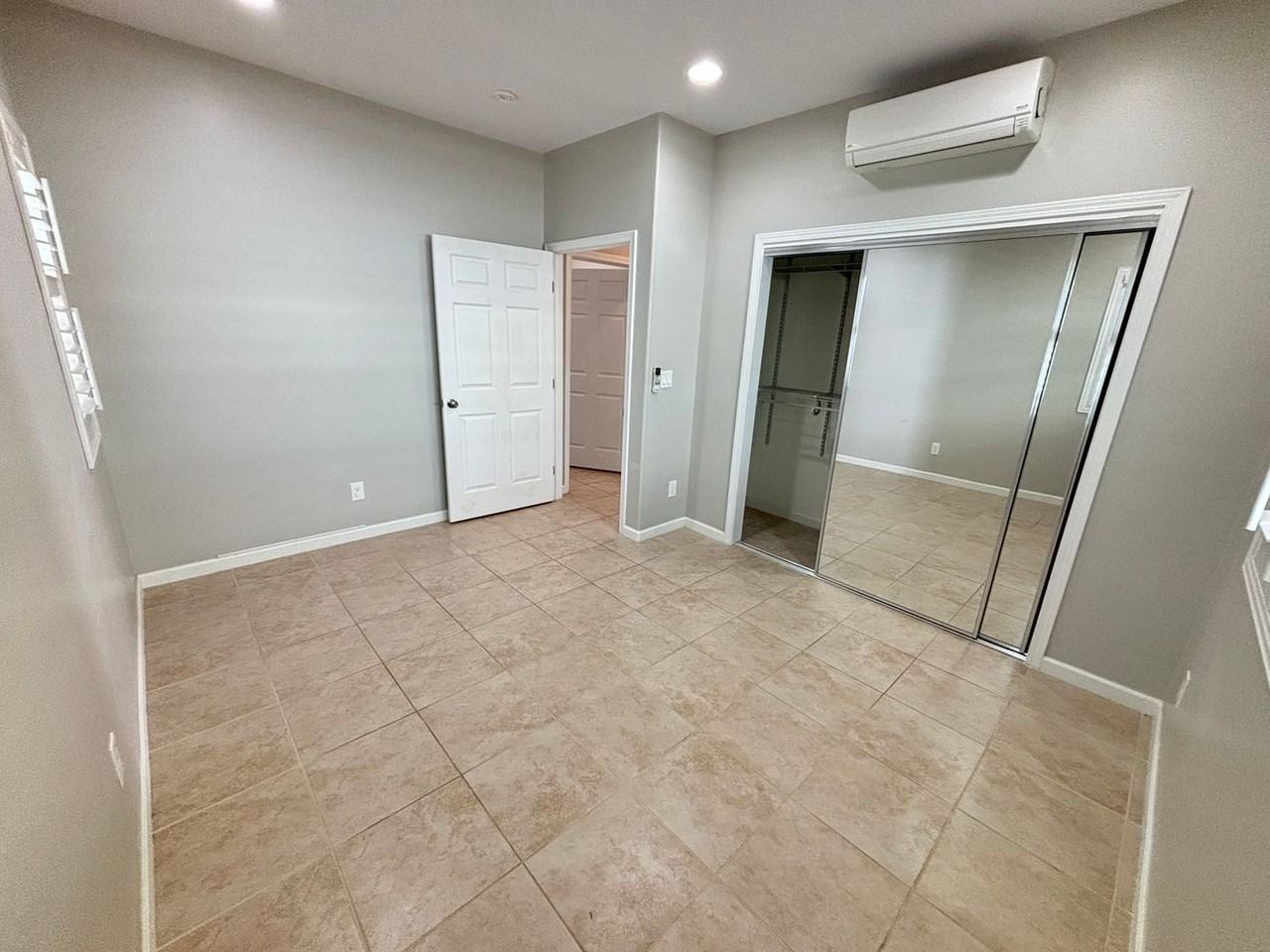 812A 18th Ave - Photo 7 of 11