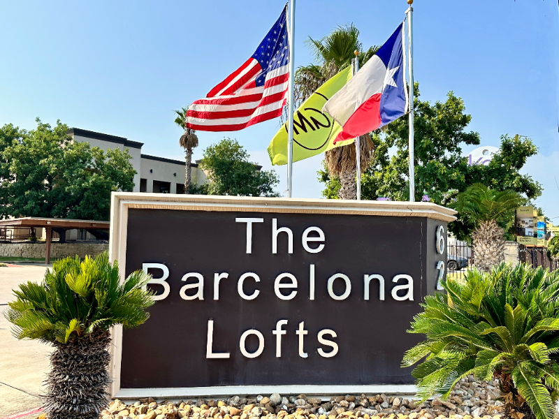 6201 Grissom Rd - Photo 3 of 33