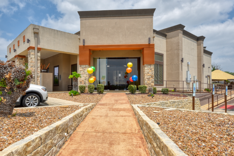 6201 Grissom Rd - Photo 4 of 33