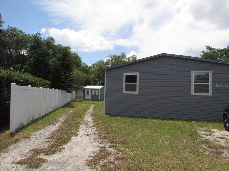 4517 La Force St - Photo 2 of 12