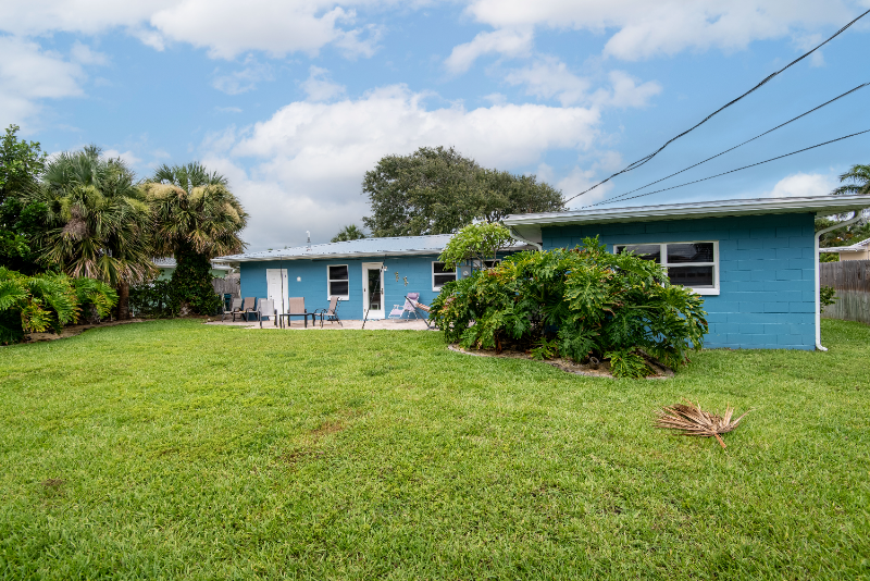 156 E Dover St - Photo 3 of 17