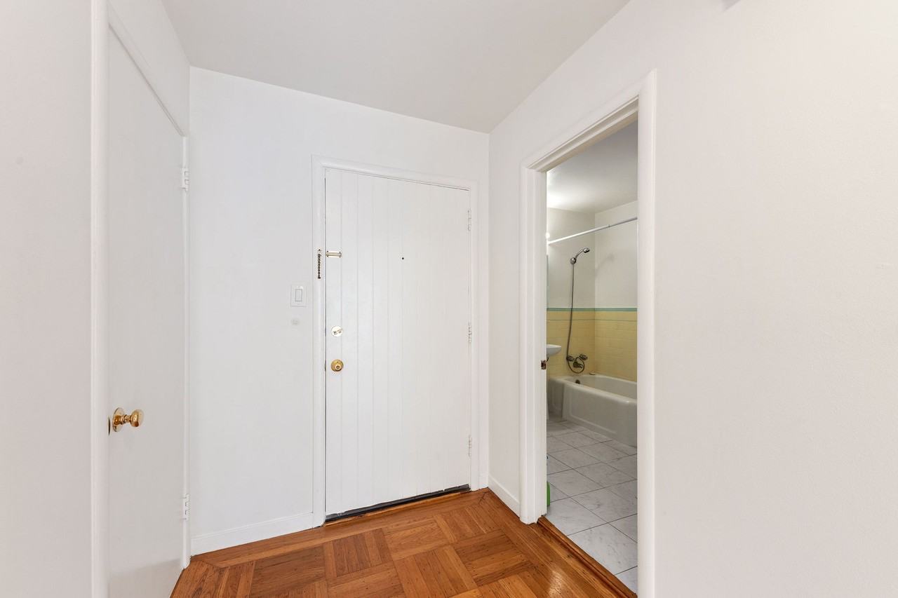 1415 Masonic Ave #1 - Photo 6 of 26