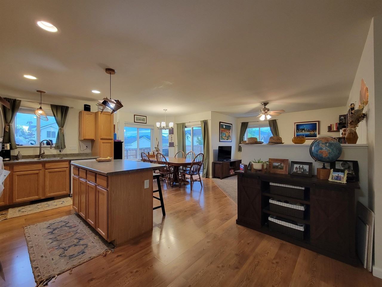 190 Droulliard Ave #190