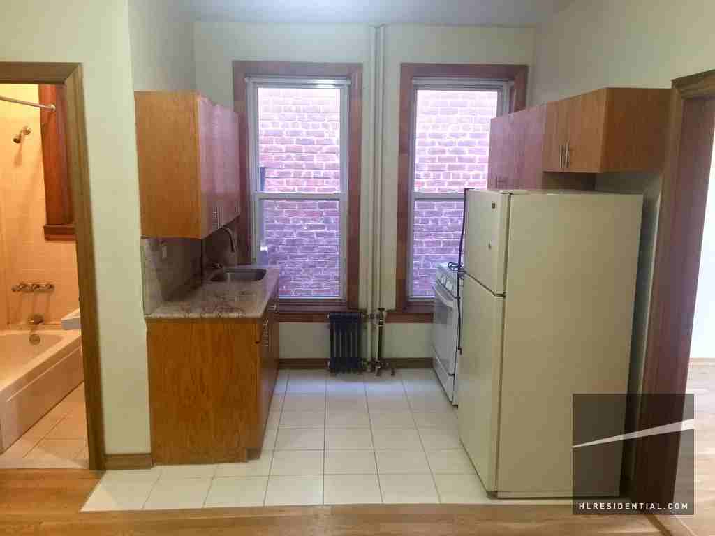 31-16 41st St #2 - Photo 2 of 9