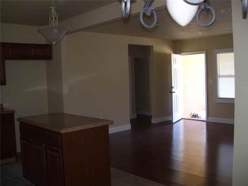 220 Birchfield Dr - Photo 3 of 11