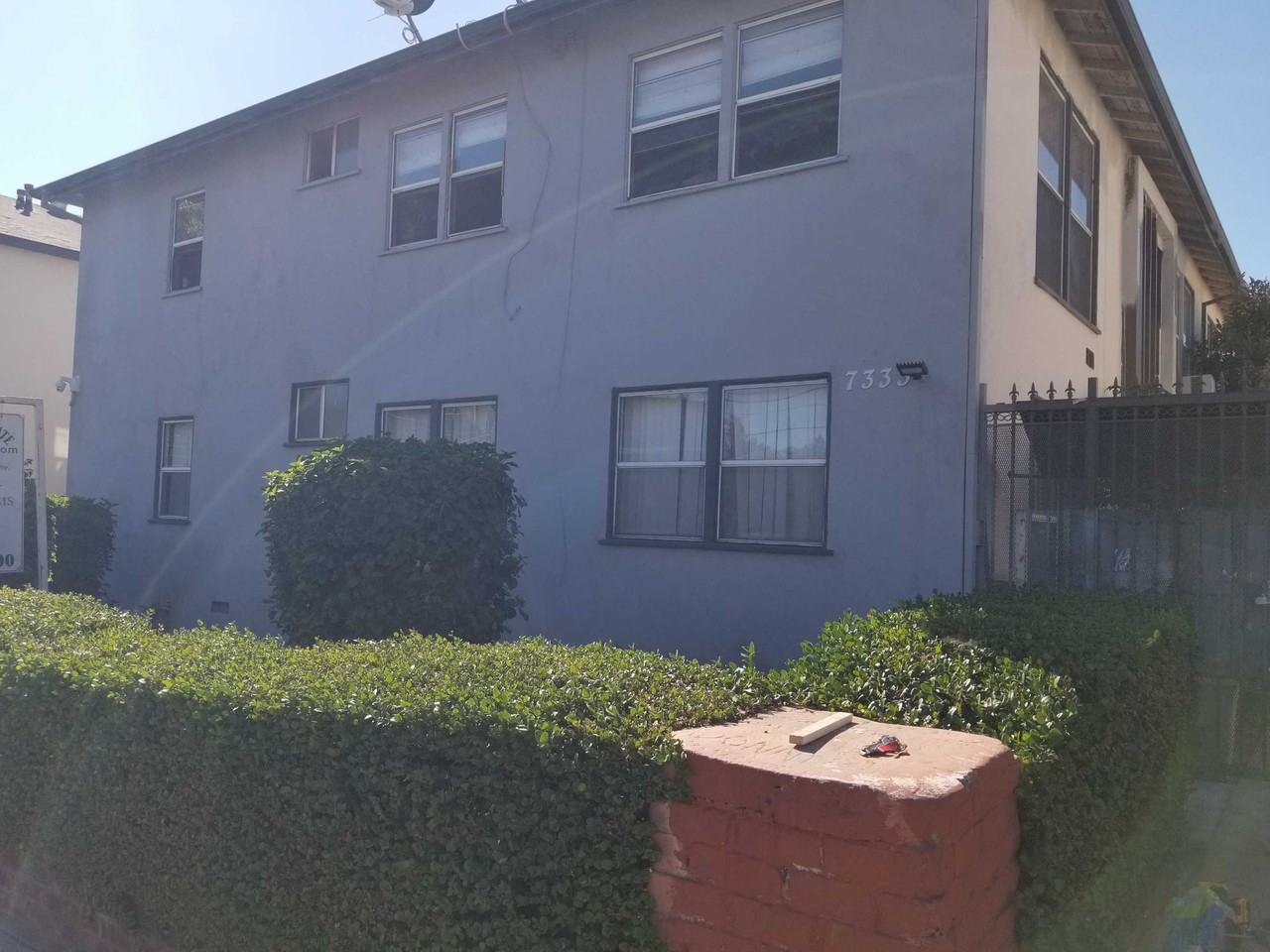 Woodman Ave - Photo 2 of 18