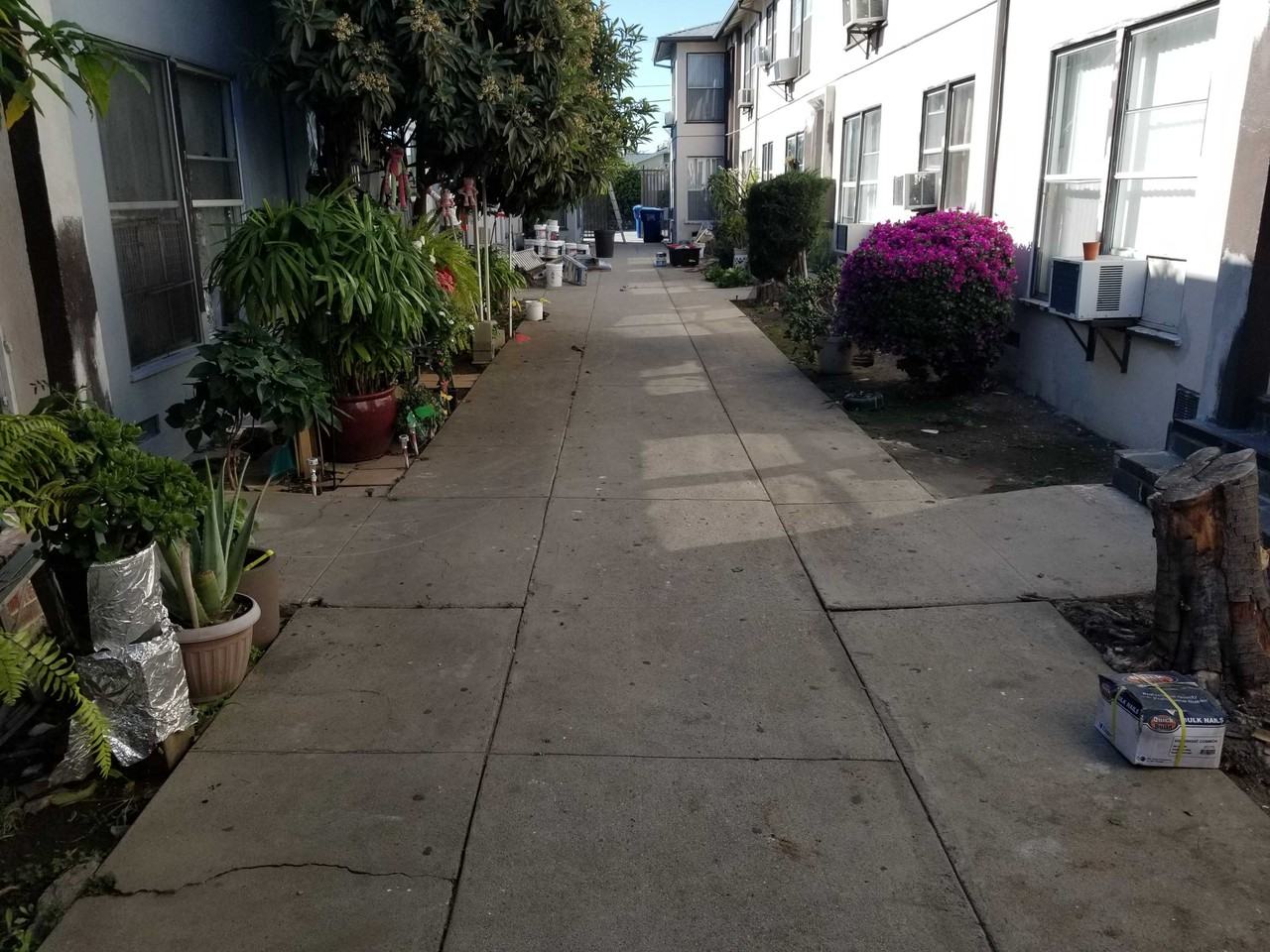 Woodman Ave - Photo 3 of 18