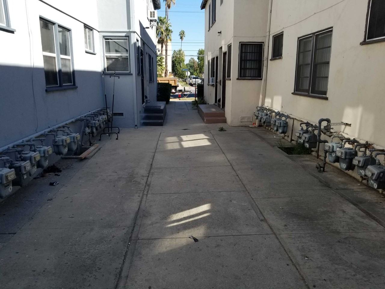 Woodman Ave - Photo 4 of 18