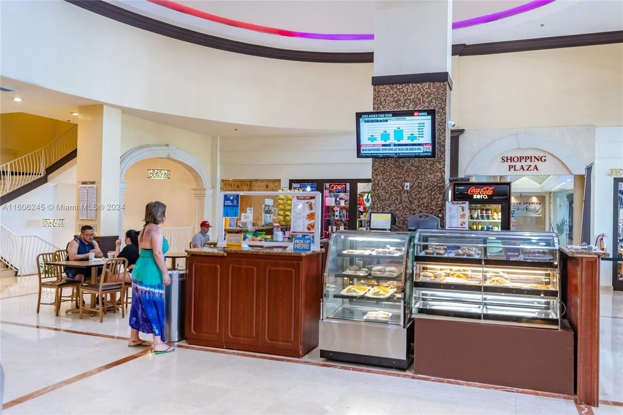 19201 Collins Ave #318 - Photo 2 of 31