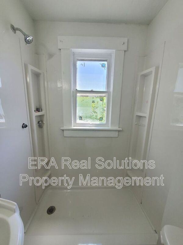 330 Midland Ave - Photo 3 of 16