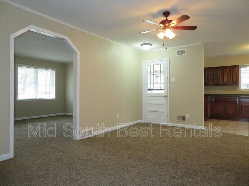 1906 Andover Cv - Photo 2 of 8