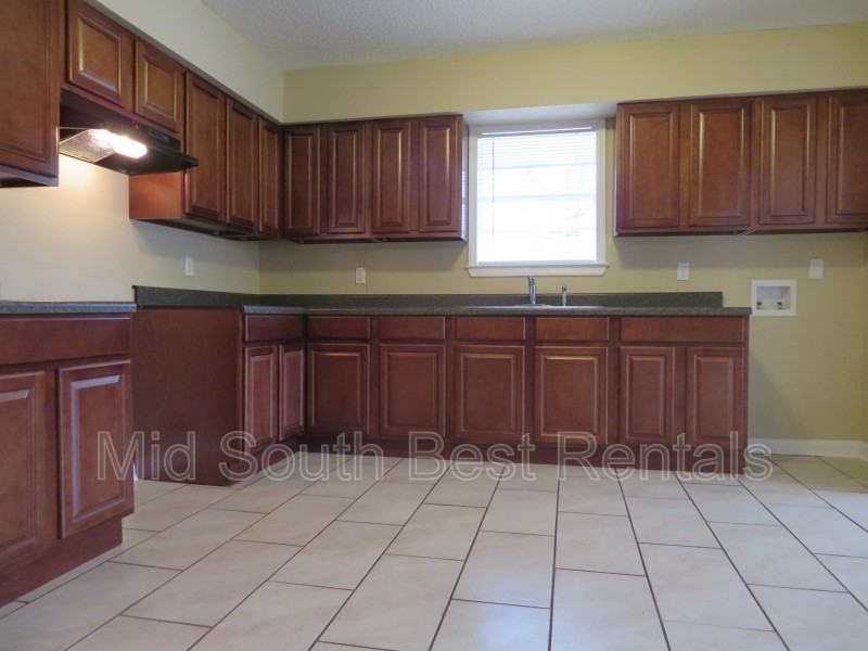 1906 Andover Cv - Photo 3 of 8