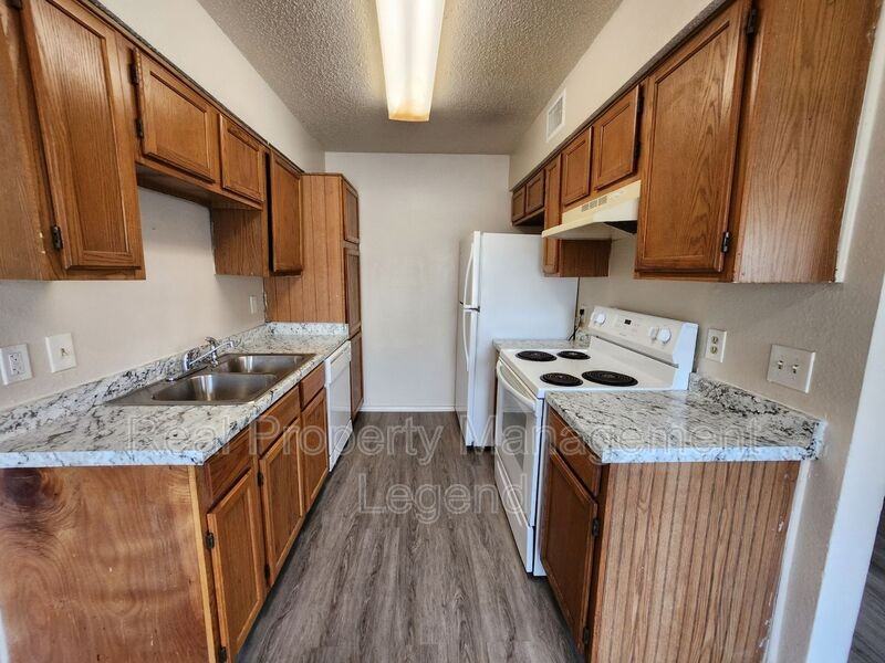 151 Allencrest Dr - Photo 5 of 17
