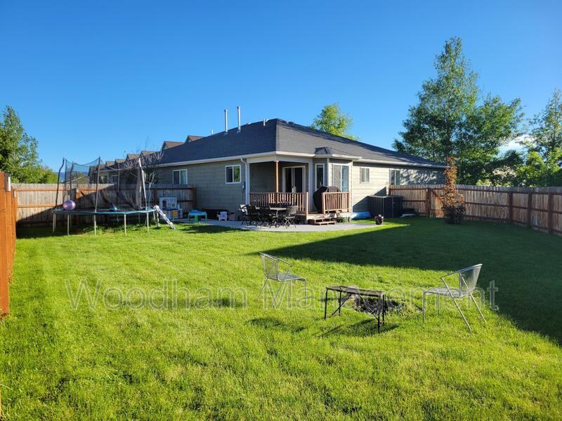 190 Droulliard Ave - Photo 2 of 19