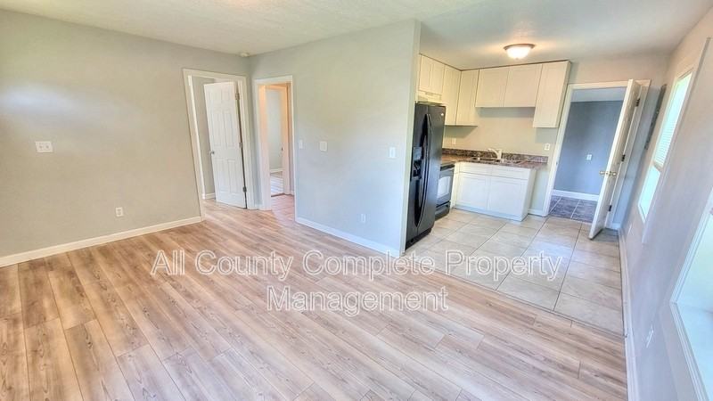 9248 9th Ave - Photo 7 of 30