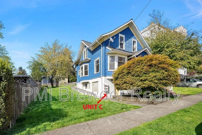 10310 Ne 187th St #C - Photo 2 of 14