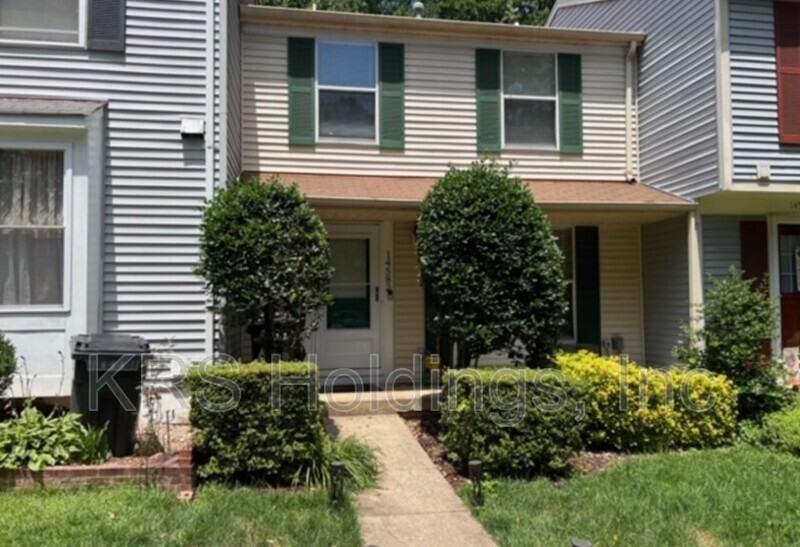 14582 Olde Kent Rd - Photo 2 of 22