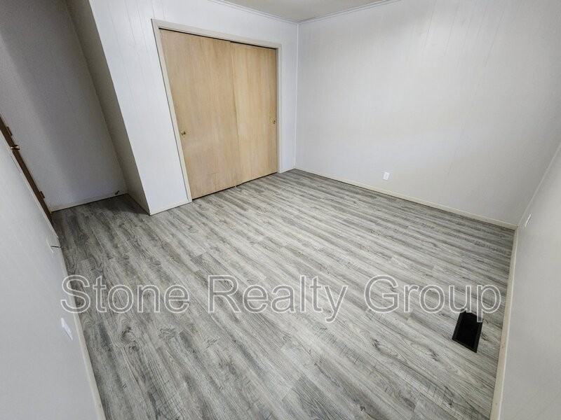 676 Delaware Ave #30 - Photo 3 of 4