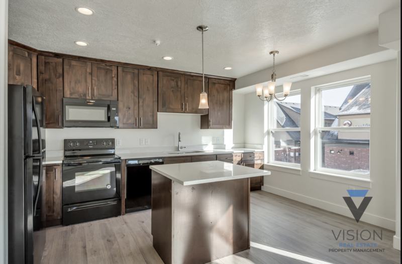 726 Sw #203 - Photo 3 of 16