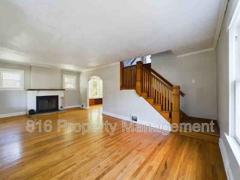 110 S Huttig Ave - Photo 3 of 23