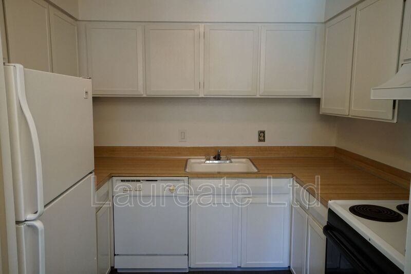1260 York St #201 - Photo 5 of 10