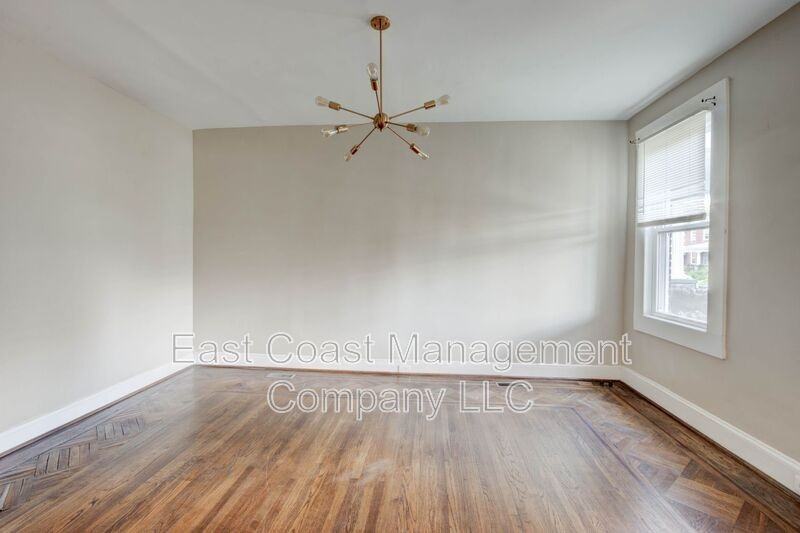 2515 Loyola Southway #B - Photo 3 of 28