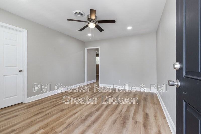 201 Sylvis St #7 - Photo 3 of 15