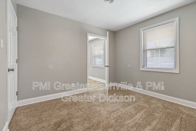 201 Sylvis St #7 - Photo 6 of 15