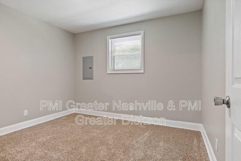 201 Sylvis St #7 - Photo 7 of 15
