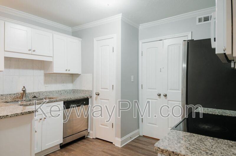 1011 Coveside Trl - Photo 7 of 23